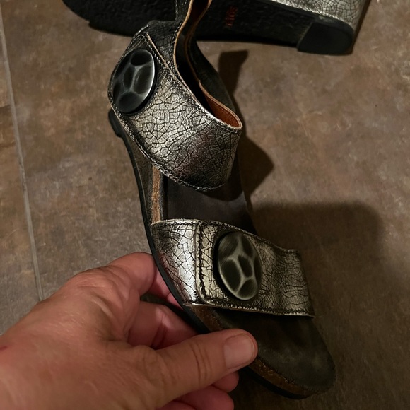 Taos Carousel  Low Heel Sandal Size 38 - Picture 4 of 11